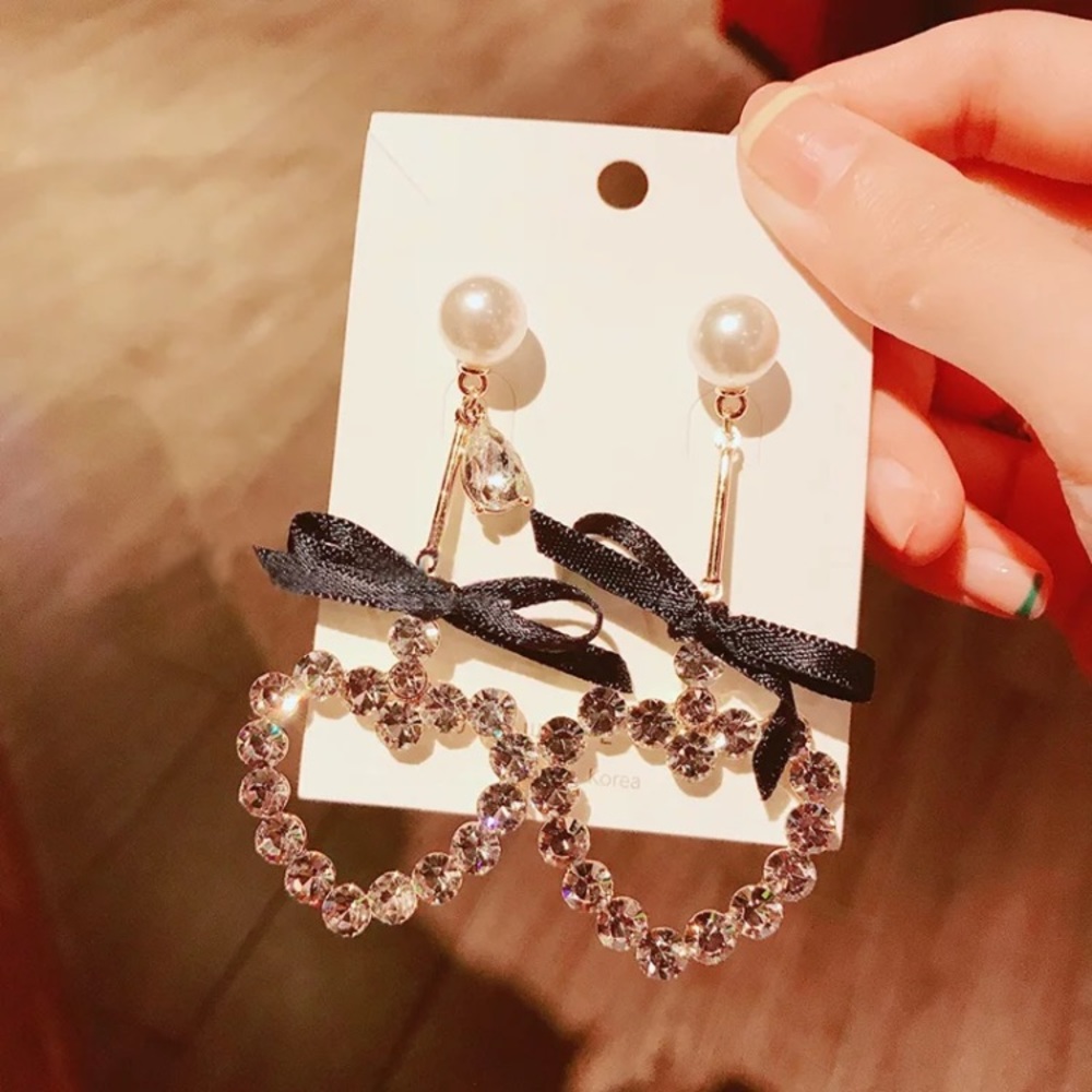 Rhinestone Heart Earrings - Picture 1 of 4